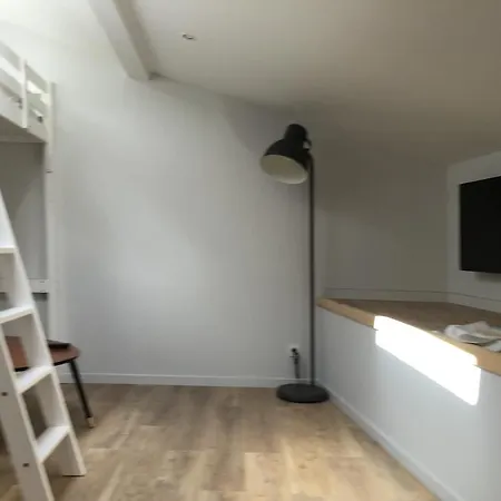 Le 42 *